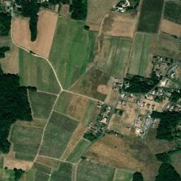 Vue de Aire de stationnement et de service camping-cars - Ange