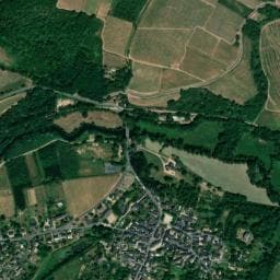 Vue de AIRE DE STATIONNEMENT RABLAY SUR LAYON