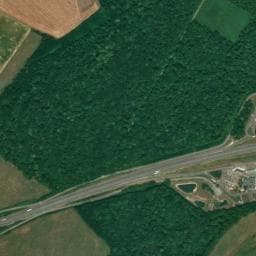 Vue de Aire de camping-car à Lavangeot (2)