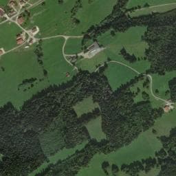 Vue de Aire de camping-cars - La Ferme des Ravières