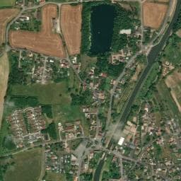 Vue de Aire de camping-car à Beffes