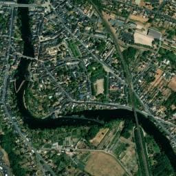 Vue de Aire de stationnement libre de la Grenouille