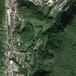 Vue de Aire de stationnement camping-cars Moirans-en-Montagne