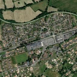 Vue de Aire de Services de Camping-Car de Montmorillon