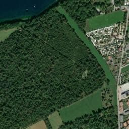Vue de Aire de camping-car à Publier (2)