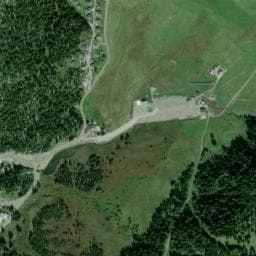 Vue de Aire de camping-car à Taninges (2)