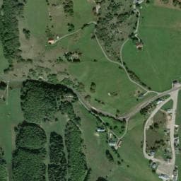 Vue de Aire de camping-car à Surjoux-Lhopital (2)