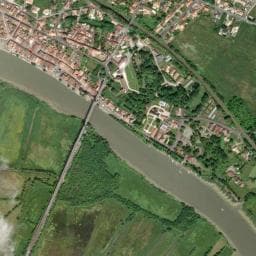 Vue de Aire Camping-Car Park Tonnay-Charente, Les Capucins