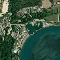 Vue de Aire de camping-car à Villebois