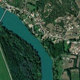 Vue de Camping à Conzieu