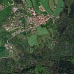 Vue de Aire de stationnement camping-car Sauvain