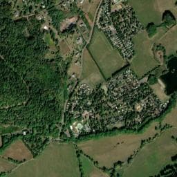 Vue de Aire de camping-car à Saint-Victor-la-Rivière (4)