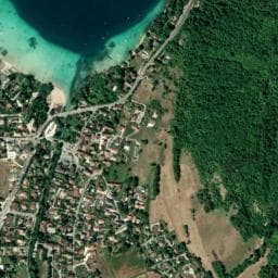 Vue de Aire de camping-car à Charavines (2)