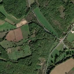 Vue de Aire de stationnement Savignac-les-églises