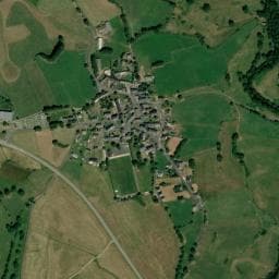 Vue de Aire de camping-car à Ségur-les-Villas