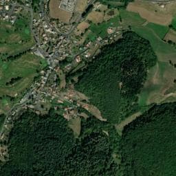 Vue de Aire de camping-car à Carlat