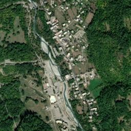 Vue de Aire de camping-car à Les Vigneaux (4)