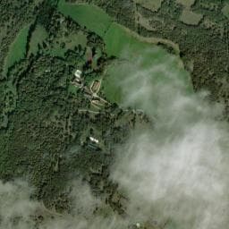 Vue de Château de Lacomté Camping