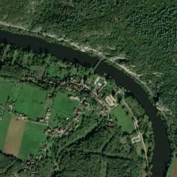Vue de Bouziès aire camping car P3