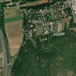 Vue de Aire de camping-car à Flaujac-Poujols