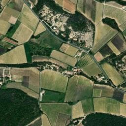 Vue de Aire de camping-car à Rousset-les-Vignes