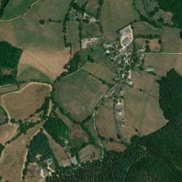 Vue de Chalets en Bois du Parc Saint Hubert – Séjour Nature en Aveyron