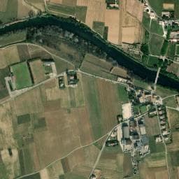 Vue de Aire de camping-car à Laudun-l'Ardoise