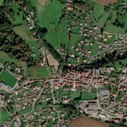 Vue de Aire municipale de services pour camping-car