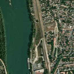 Vue de Parking nuit — Fourques