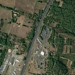 Vue de Aire de services camping-cars Narbonne Vinassan Sud