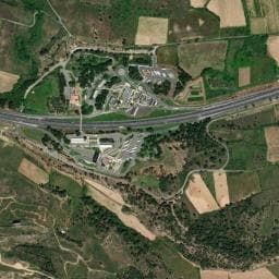 Vue de Aire de- ervices pour camping-cars Corbieres Sud