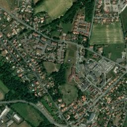 Vue de aire de services camping-cars le belvedere des pyrenees