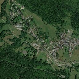 Vue de Commune d'Aulus Aire POUR camping-cars