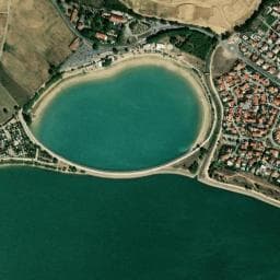 Vue de CAMPING MUNICIPAL LES RIVES DU LAC