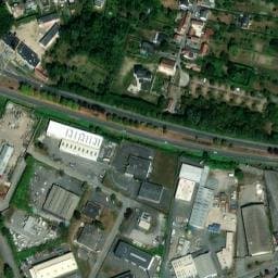 Vue satellite de Camping Les Trois Clochers à Neuville-Saint-Rémy