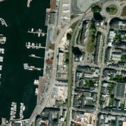 Vue satellite de Cherbourg Aire pour camping-cars Allée du Président Menut à Bretteville