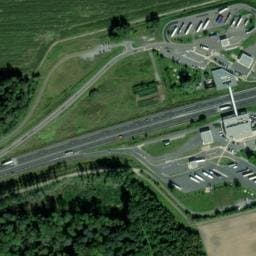 Vue satellite de Parking nuit — Le Charmel à Le Charmel
