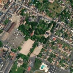 Vue satellite de Saint-Pierre-sur-Dives Place du Marché à Vendeuvre