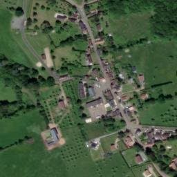 Vue satellite de Aire de camping-car à Saint-Pierre-en-Auge à Saint-Pierre-en-Auge