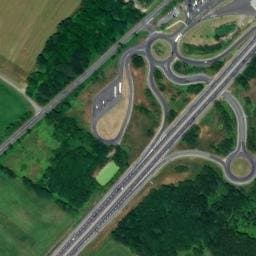 Vue satellite de Aire de stationnement et de services de l'A84 à Margueray