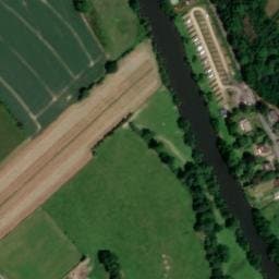 Vue satellite de Aire de camping-car à Pont-d'Ouilly à Pont-d'Ouilly