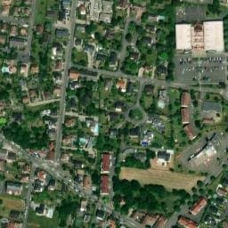 Vue satellite de Parking du centre omnisports à Brumath