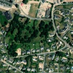 Vue satellite de Aire de camping-car à Henvic (2) à Henvic