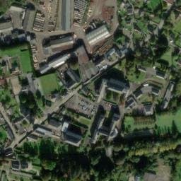 Vue satellite de Parking de Perrou à Perrou