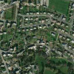 Vue satellite de Aire de stationnement dans la Petite Cité de Caractère de Lassay-les-Châteaux. à Lassay-les-Châteaux
