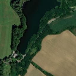 Vue satellite de Aire de stationnement de l'étang de Pont Samuel à Silfiac