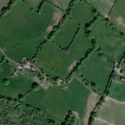 Vue satellite de ACCUEIL DE RANDONNEURS AU SEIN D'UNE FERME ÉQUESTRE à Sainte-Suzanne-et-Chammes