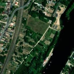Vue satellite de Camping Le Bourgogne à Villeneuve-sur-Yonne