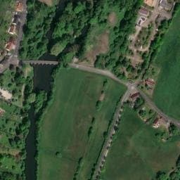 Vue satellite de Aire de services camping-cars - Camping OnlyCamp Le Pont Romain à Yvré-l'Évêque