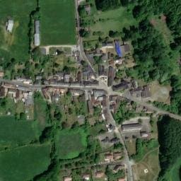 Vue satellite de Aire de stationnement camping-car - Du champ à l'assiette 72 à Tresson